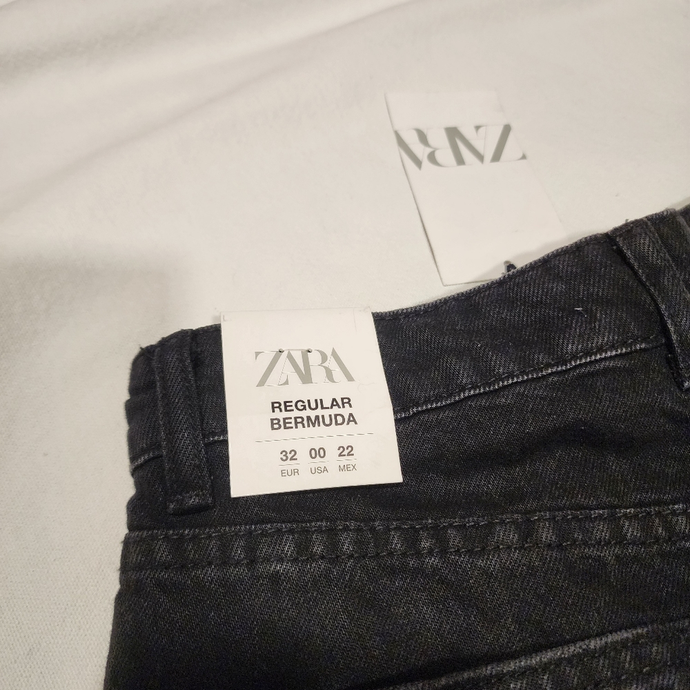 Zara Bermudas in black. Size 32/0/xs mid-rise waist - Picture 2 of 4